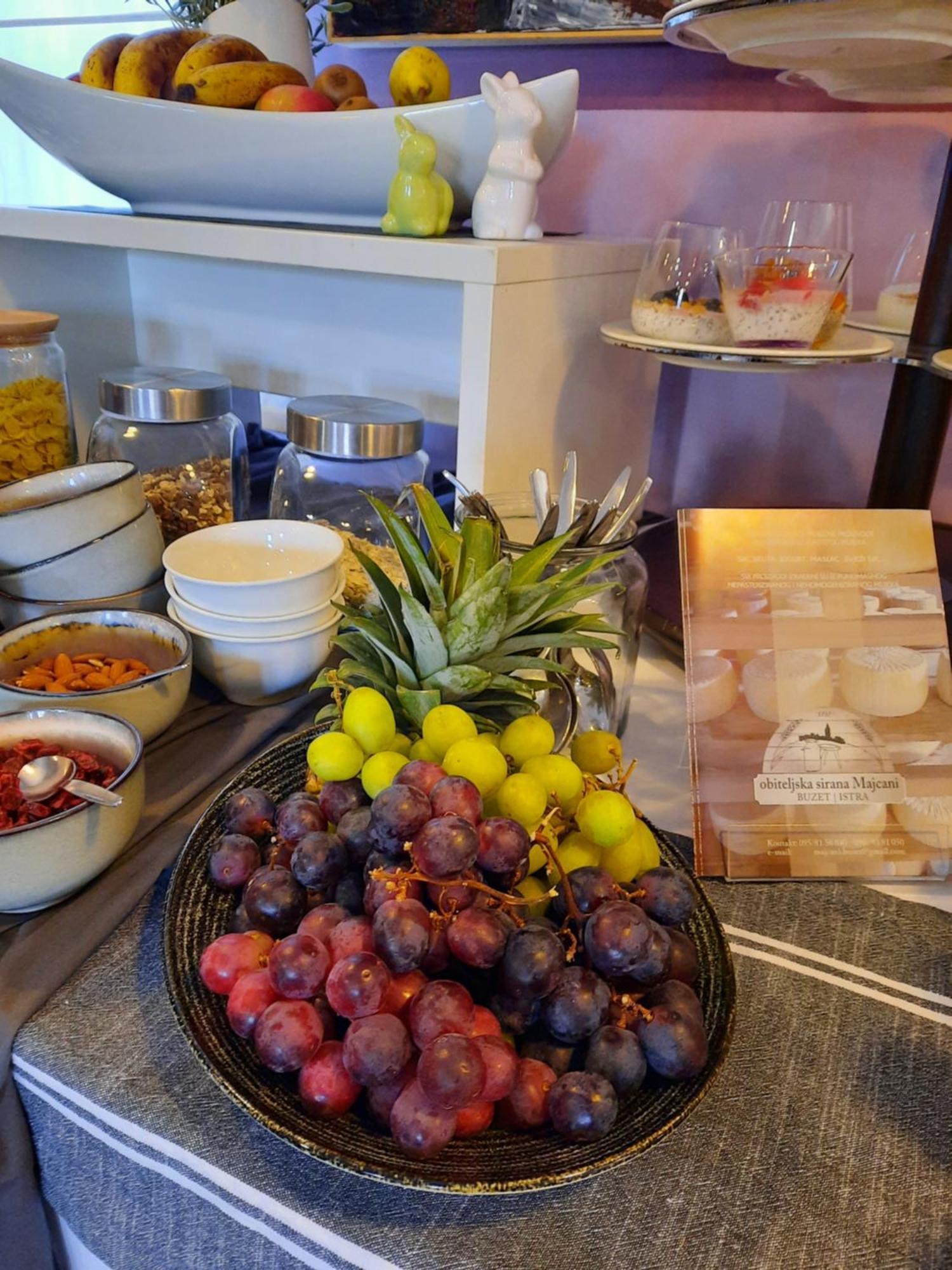 Boutique Hotel Vela Vrata Buzet Luaran gambar